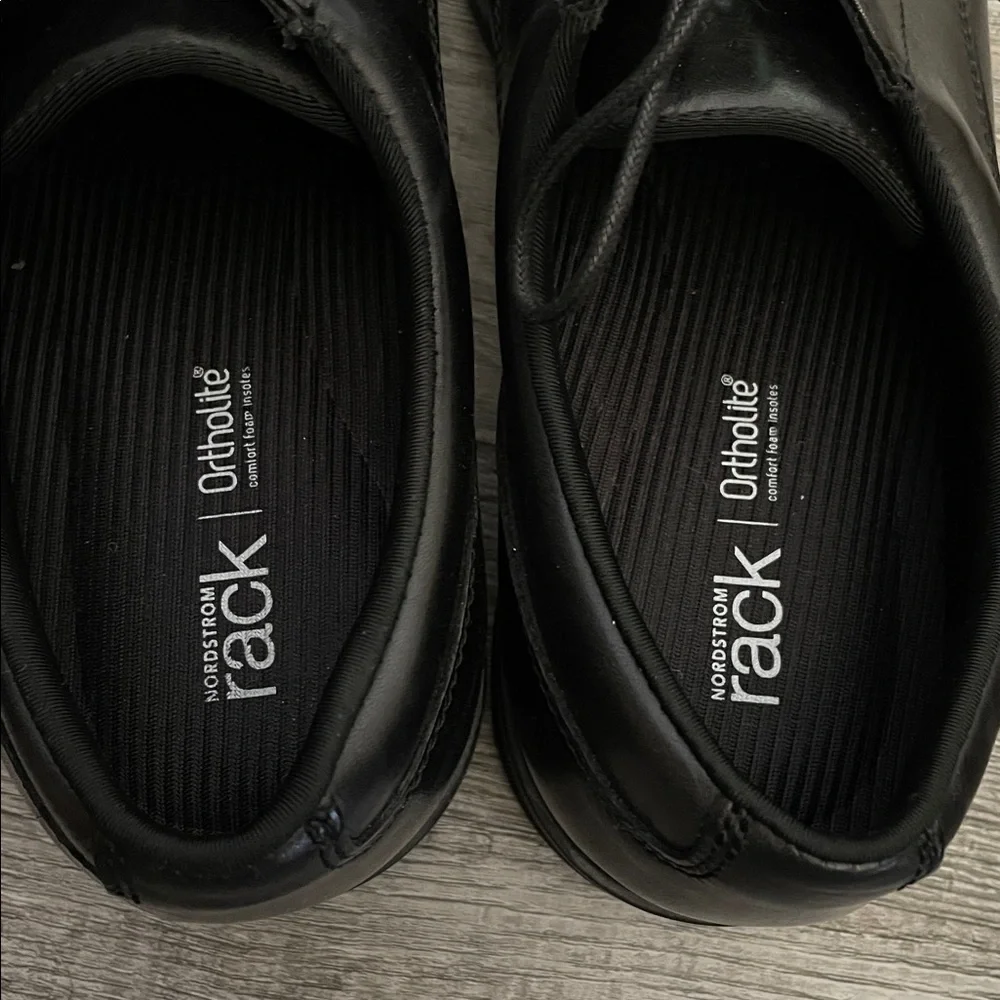 Nordstrom Rack Men's leather Classic Black Ortholite Oxfords